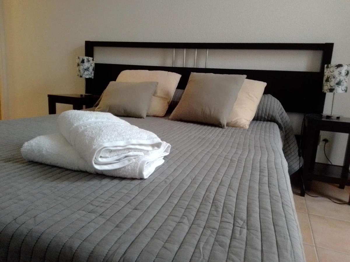 Joli appartement T2 dans résidence avec piscine, hammam et parking gratuits Carcassonne Extérieur photo