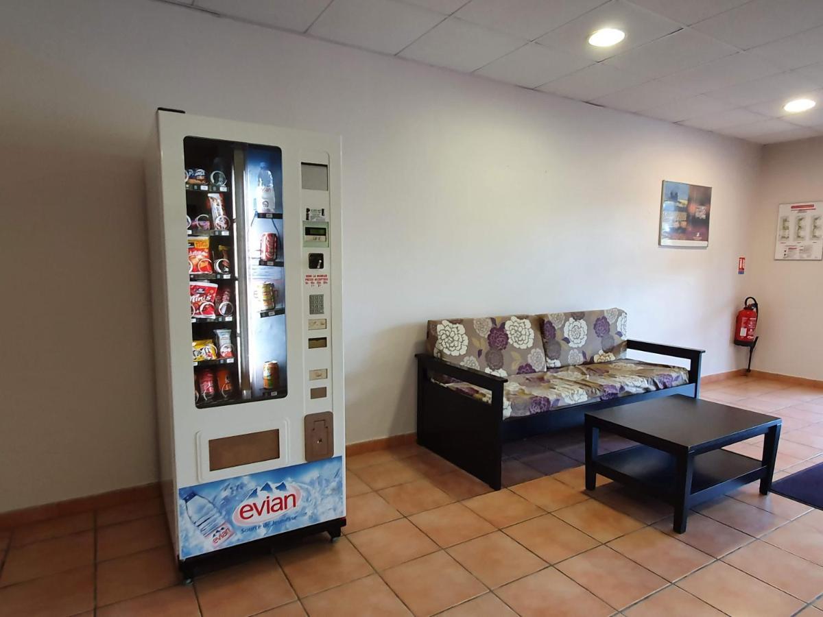 Joli appartement T2 dans résidence avec piscine, hammam et parking gratuits Carcassonne Extérieur photo