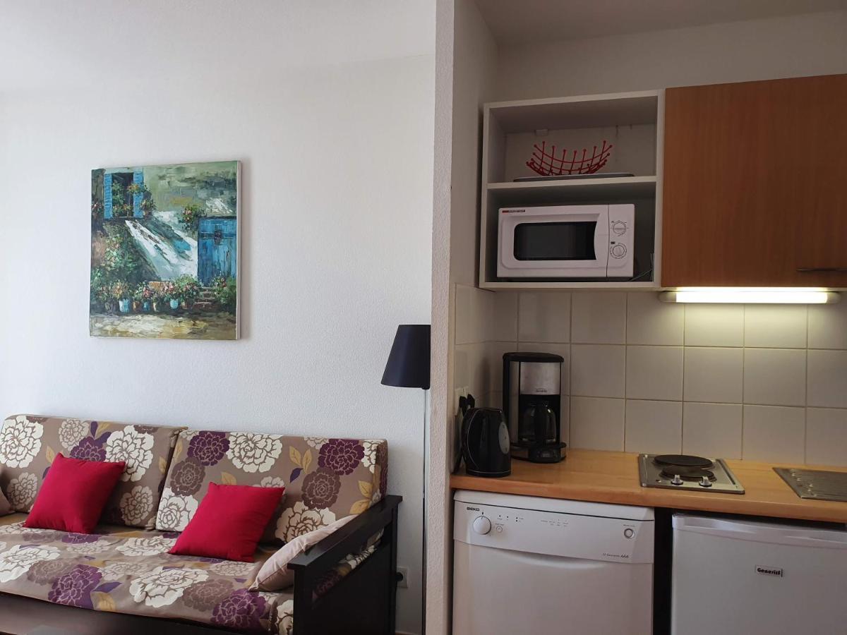 Joli appartement T2 dans résidence avec piscine, hammam et parking gratuits Carcassonne Extérieur photo